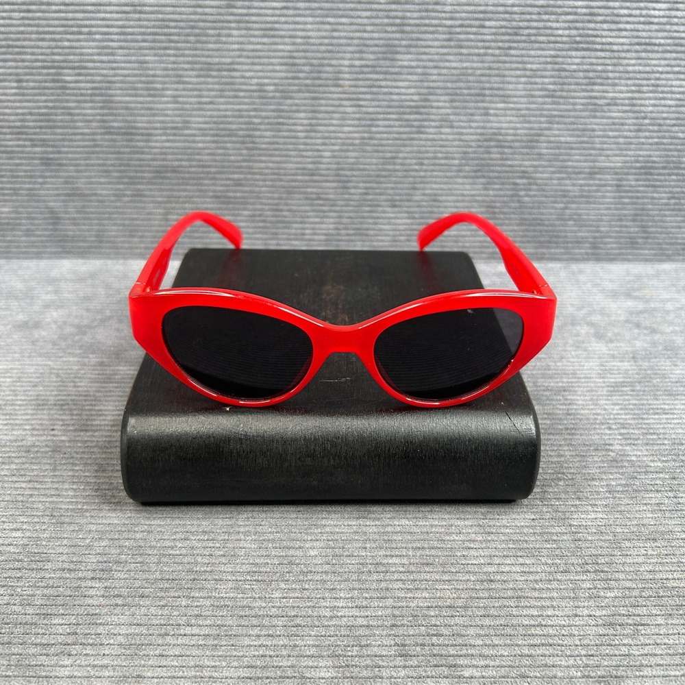 Steve Madden SR1220 Red Cat Eye Y2k Sunglasses Dark Lens Retro 52159FSM616